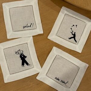 Embroidered Cocktail Napkins Set